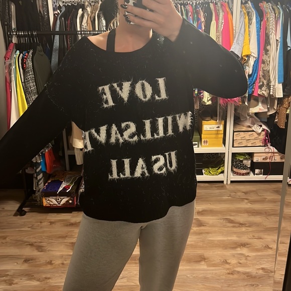 LF Mika & Gala “Love will save us all” Oversized Graphic Sweater - Picture 10 of 10